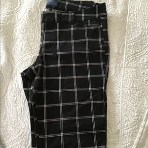 Old Navy mid rise pixie